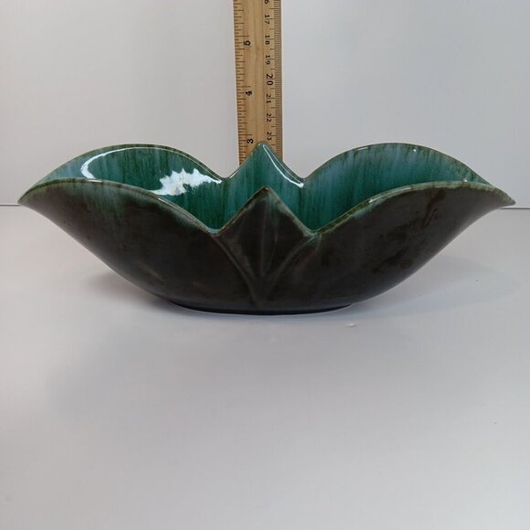 Blue Mountain Pottery Classic Flow Green Drip Glaze Dish - Picture 6 of 12
